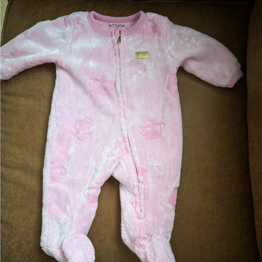 Juicy couture baby girl onesie size 0-3 months. Excellent condition